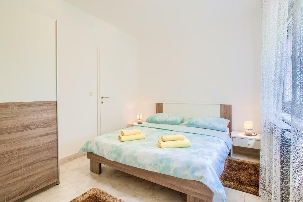 PUY Apartman Paola מראה חיצוני תמונה