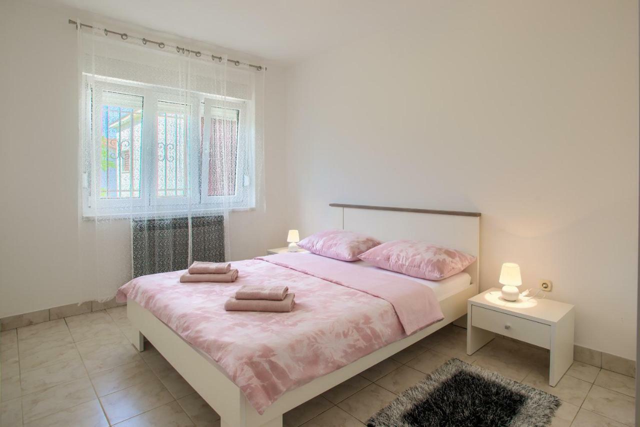 PUY Apartman Paola מראה חיצוני תמונה